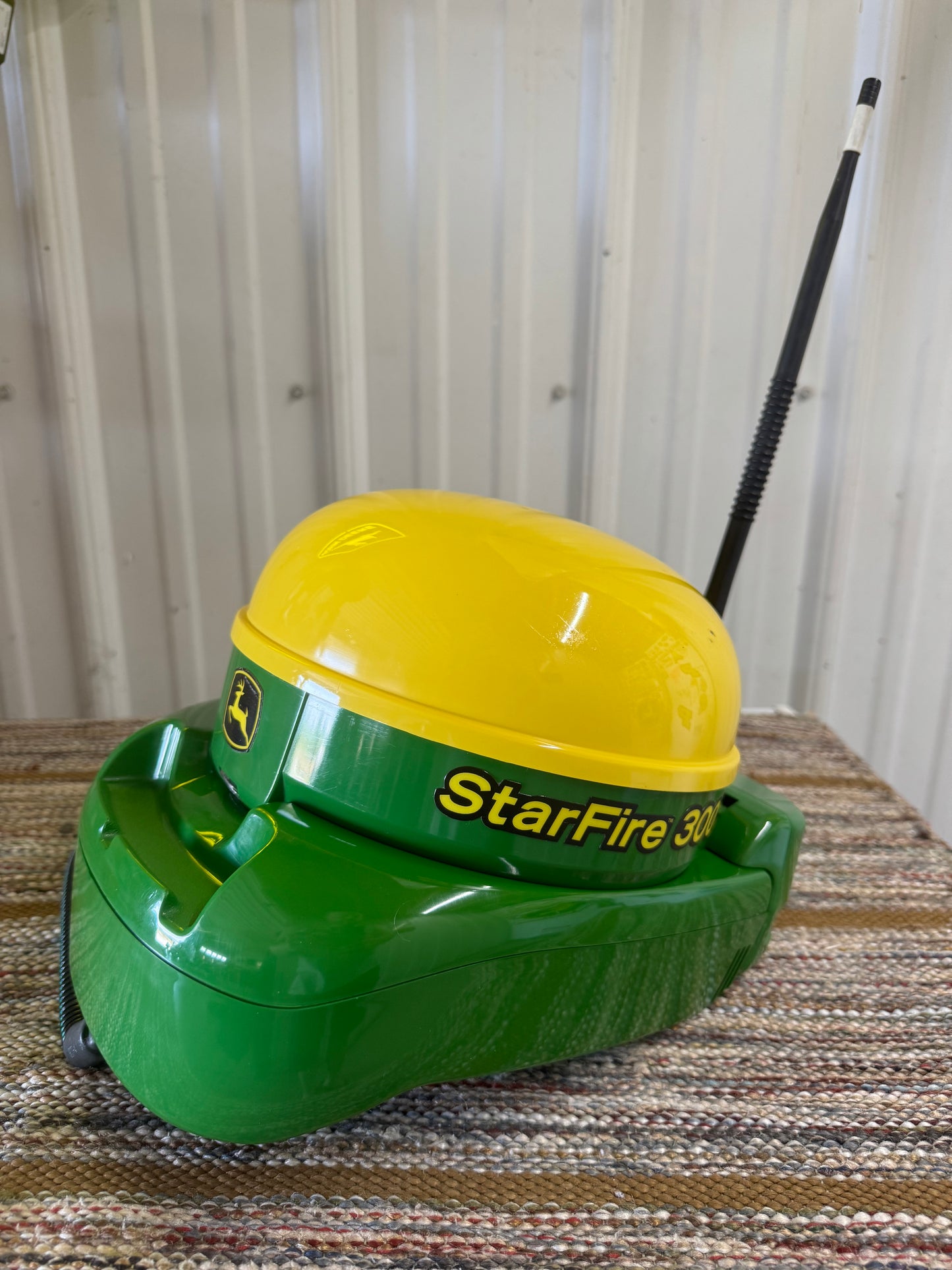 StarFire 3000 GPS receiver with SF2 signal and RTK-ready unlocks