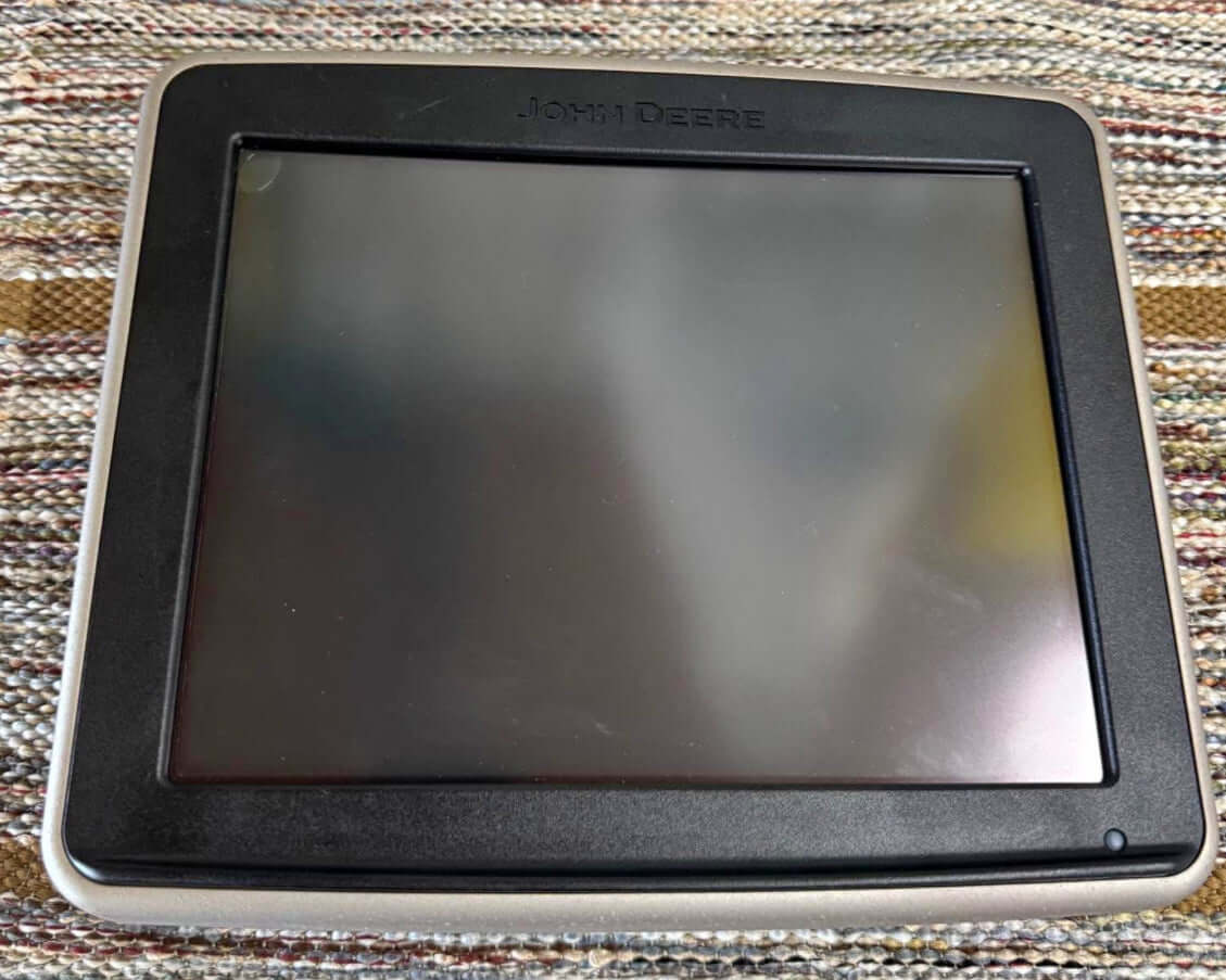 Clean screen condition – 2630 GreenStar 3 display with AutoTrac Activation