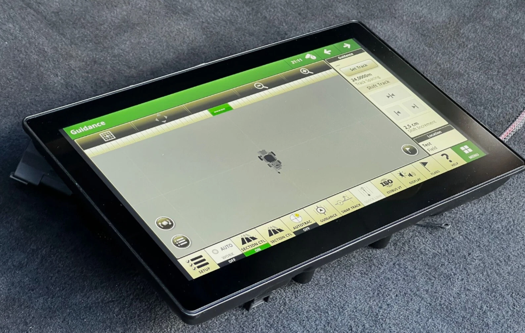G5 Plus Universal Display - AutoTrac and Section Control
